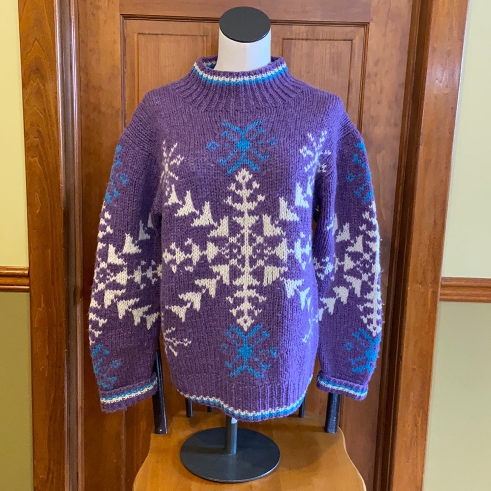 Vintage Woolrich wool fair isle ski sweater knit snowflake dale of norway style